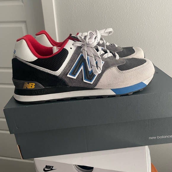 New balance - Picture 2 of 3